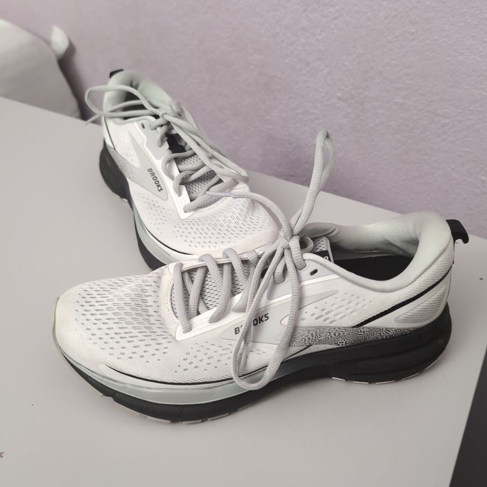 Brooks Trace 3 Running Shoes Women's Size 9 Multicolor Shoe